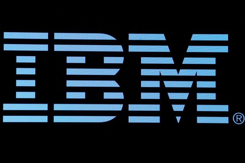 IBM maintient ses prévisions, mais montre des signes de ralentissement