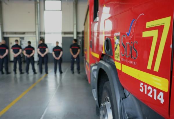 Des pompiers du service d'incendie et de secours (SDIS 77) dans la caserne de Ferrières-en-Brie, en Seine-et-Marne, le 10 juillet 2026 