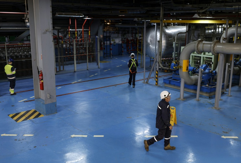 Des employés de la centrale nucléaire d'Almaraz, en Espagne, le 23 avril 2026 