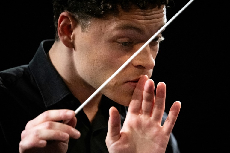 Le chef d'orchestre américain Kyrian Friedenberg participe au concours international des jeunes chefs d'orchestre de Besançon le 24 septembre 2025