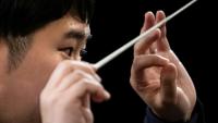 Le chef d'orchestre japonais Satoshi Yoneda participe au concours international des jeunes chefs d'orchestre de Besançon le 24 septembre 2025