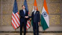 Poignée de mains entre le secrétaire d’État américain Marco Rubio (g) et le ministre indien des Affaires étrangères Subrahmanyam Jaishankar au Taj Mahal Palace Hotel, à Bombay, le 20 octobre 2026.