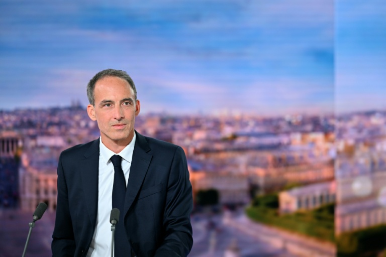 Le leader de Place publique Raphaël Glucksmann au 20H00 de TF1 à Boulogne-Billancourt, dans les Hauts-de-Seine, le 23 août 2026