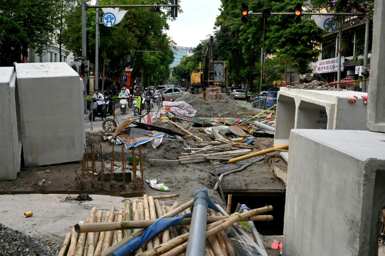 Travaux de rénovation d'un système de drainage dans la capitale vietnamienne Hanoï, le 20 mai 2026