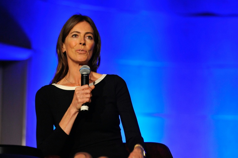 La réalisatrice américaine Kathryn Bigelow prend la parole lors d'un dîner de remise des prix à l'auditorium Andrew W. Mellon, à Washington, le 28 octobre 2013