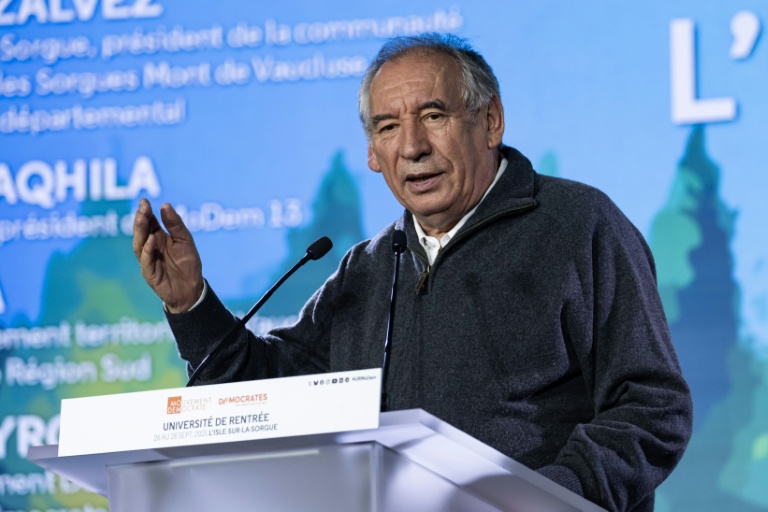 François Bayrou à l'université de rentrée du MoDem, le 26 septembre 2025 à L'Isle-sur-la-Sorgue (Vaucluse)