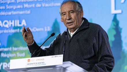 François Bayrou à l'université de rentrée du MoDem, le 26 septembre 2025 à L'Isle-sur-la-Sorgue (Vaucluse)