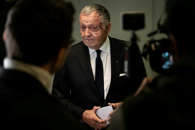 Jean-Michel Aulas, candidat à la mairie de Lyon, lors de l'inauguration de QG de campagne, le 25 novembre 2025 à Lyon