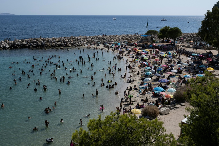 La plage des Corbières à Marseille le 11 août 2025