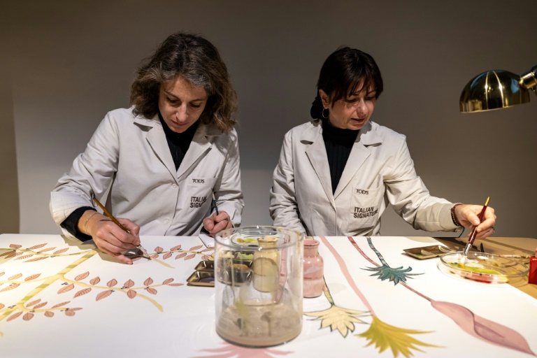 Des artisans exposent leur savoir-faire 