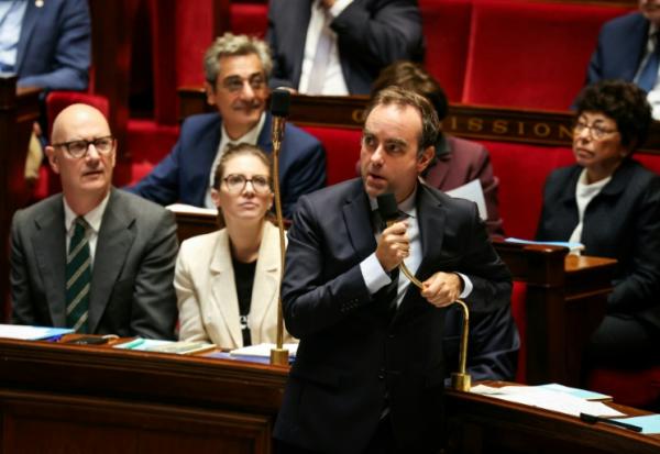 Le premier ministre Sébastien Lecornu lors d'une session de questions au gouvernement à l'Assemblée Nationale, à Paris, le 15 octobre 2025