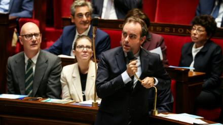 Le premier ministre Sébastien Lecornu lors d'une session de questions au gouvernement à l'Assemblée Nationale, à Paris, le 15 octobre 2025