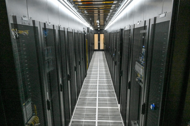 Des serveurs informatiques dans les locaux de la société Digital Realty à Singapour, le 2 septembre 2026  