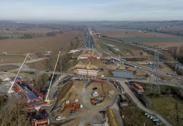 Une vue aérienne d'une partie du chantier de l'A69 à Verfeil, en Haute-Garonne, le 27 février 2025