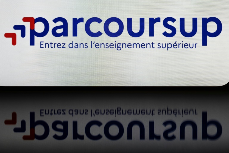 Parcoursup: plus d'un million de candidats en attente des résultats