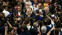 Marine Le Pen, candidate du RN à la présidentielle de 2027, répond aux questions des journalistes lors de sa visite au Sommet de l'élevage, le 7 octobre 2026 à Cournon-d'Auvergne, dans le Puy-de-Dôme