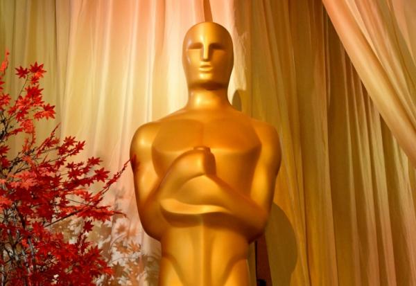 Une statue représentant un Oscar au Dolby Theatre  d'Hollywood, en Californie, le 14 mars 2026