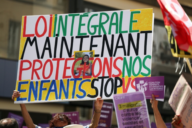 Manifestation contre les violences sexuelles faites aux femmes et aux enfants, le 4 juillet 2026 à Paris