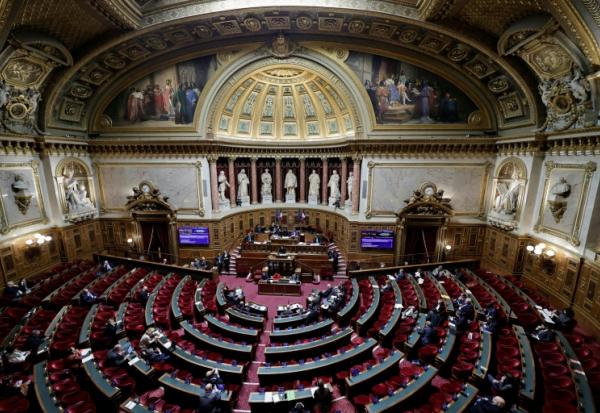 Vue générale de l'hémicycle du Sénat réuni en séance, le 23 décembre 2025 à Paris
