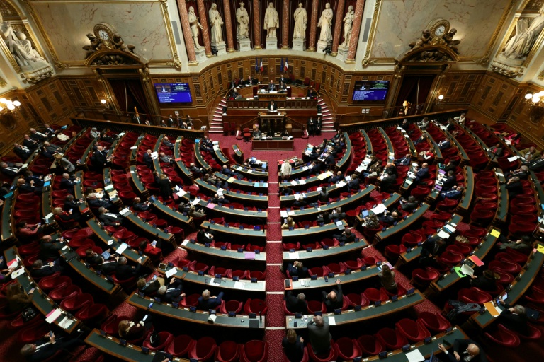 Les sénateurs lors de l'examen au Sénat d'un projet de loi sur l'aide à mourir, à Paris, le 20 janvier 2026