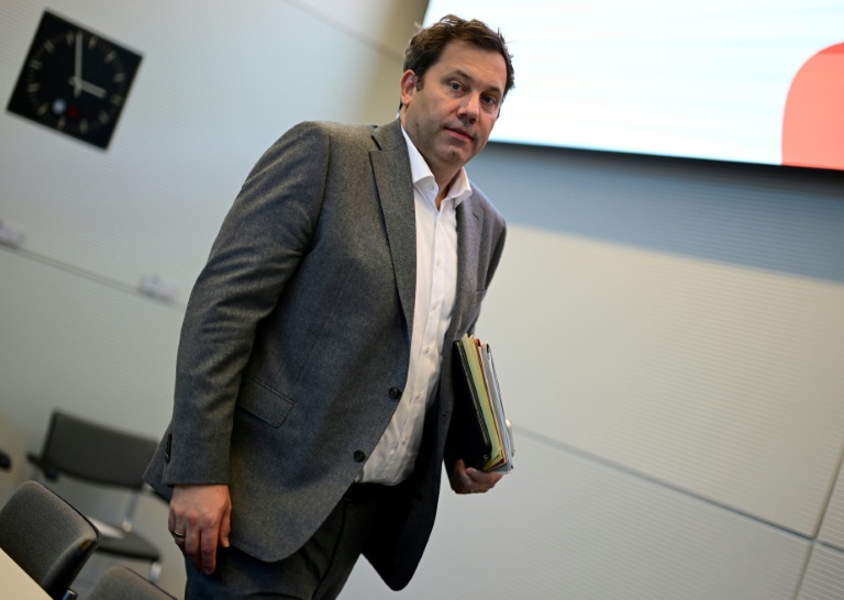 Le ministre allemand des Finances et vice-chancelier Lars Klingbeil lors d'une réunion du parti social-démocrate à Berlin, le 13 Octobre 2026