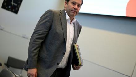 Le ministre allemand des Finances et vice-chancelier Lars Klingbeil lors d'une réunion du parti social-démocrate à Berlin, le 13 Octobre 2026