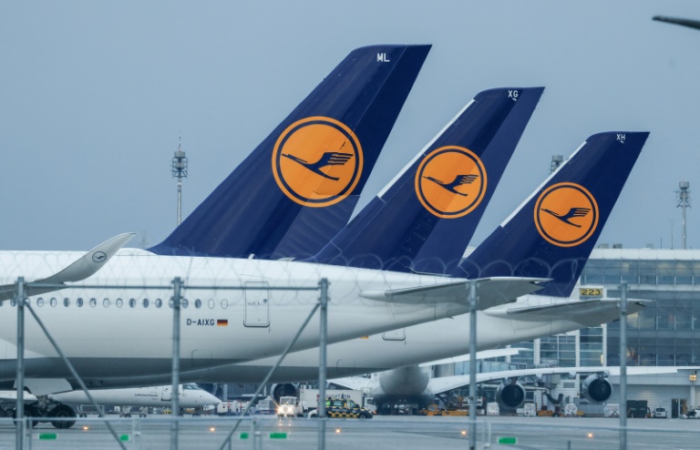 Des avions de la compagnie allemande Lufthansa au sol à l'aéroport international de Munich, lors d'une grève le 20 février 2024