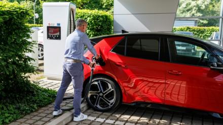 Une VW ID.3 électrique à Dresde, le 14 mai 2025
