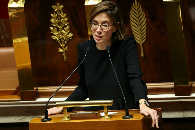 La ministre des Comptes publics, Amélie de Montchalin, lors d'une séance de questions au gouvernement à l'Assemblée nationale, le 23 décembre 2025 à Paris