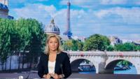 Anne-Sophie Lapix sur le plateau du journal de 20H00 France 2 le 21 avril 2022