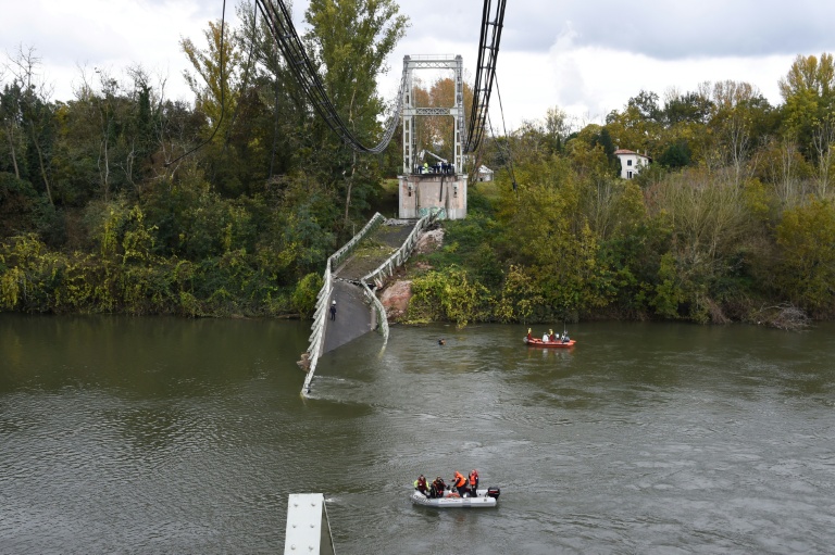 Le pont suspendu de Mirepoix sur Tarn entre Mirepoix et Beissières, effondré le 18 novembre 2019 près de Toulouse