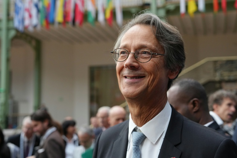 Le directeur général de Safran et président du Gifas, groupement des industries aérospatiales françaises à Paris, pendant le sommet international de l'espace, le 10 septembre 2026