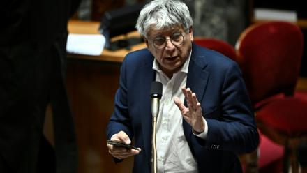Le député LFI Eric Coquerel, président de la commission des Finances, s'exprime à l'Assemblée nationale le 19 novembre 2025 à Paris