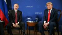 Le président américain Donald Trump et le président russe Vladimir Poutine juste avant le début de leur sommet, le 15 août 2025 sur la base militaire Elmendorf-Richardson en Alaska
