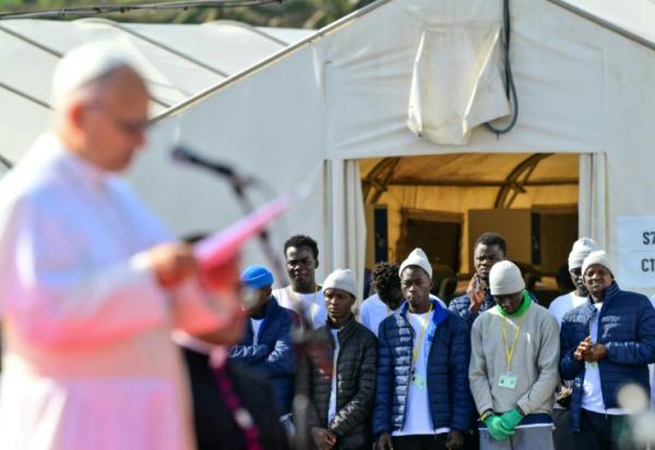 Le pape Léon XIV s'exprime durant une rencontre avec des migrants, à San Cristóbal de La Laguna aux Canaries, le 12 juin 2026