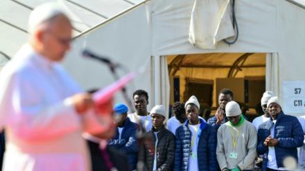 Le pape Léon XIV s'exprime durant une rencontre avec des migrants, à San Cristóbal de La Laguna aux Canaries, le 12 juin 2026