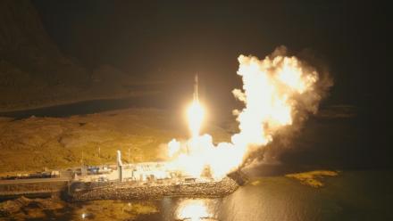 Photo réalisée par un drone et fournie le 6 septembre 2026 par Isar Aerospace montre le lancement réussi de sa fusée Spectrum depuis Andoya, en Norvège