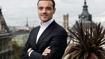 Frédéric Merlin président de la Société des Grands Magasins (SGM) et propriétaire du BHV, lors d'une session photo à Paris, le 22 octobre 2025