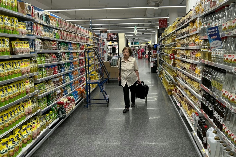Dans un supermarché de Buenos Aires, le 10 février 2026
