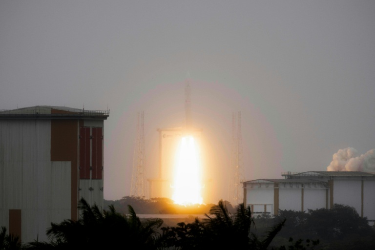 La fusée Ariane 6 décolle de Kourou, en Guyane française, le 6 mars 2025
