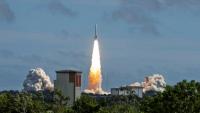 La fusée Ariane 6 décolle de Kourou, en Guyane française, le 17 juin 2026