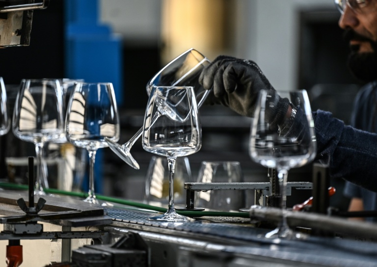 Arc France, grand fabricant historique de produits en verre pour les arts de la table, annonce avoir demandé son placement en redressement judiciaire 