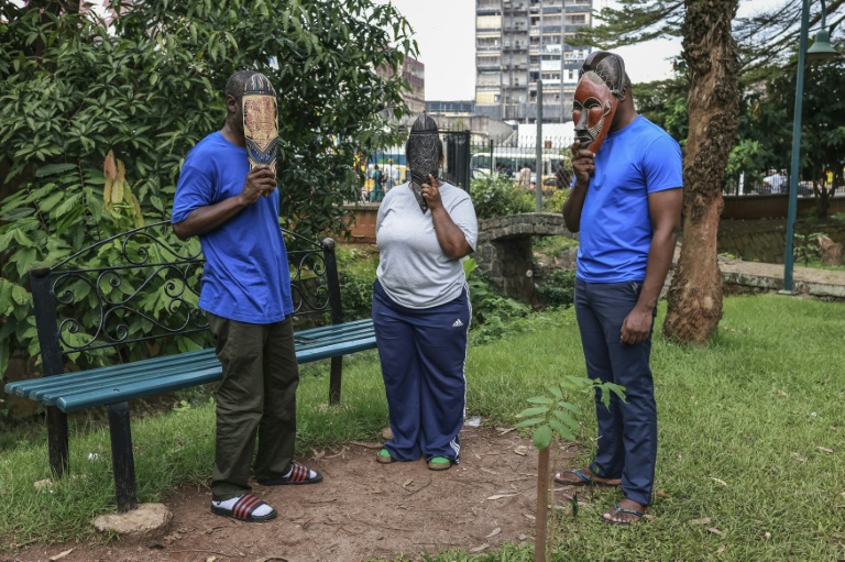 Cette femme et ces deux hommes ont été expulsés des Etats-Unis vers le Cameroun, où ils n'ont aucune attache. Le 9 septembre 2026 à Yaoundé