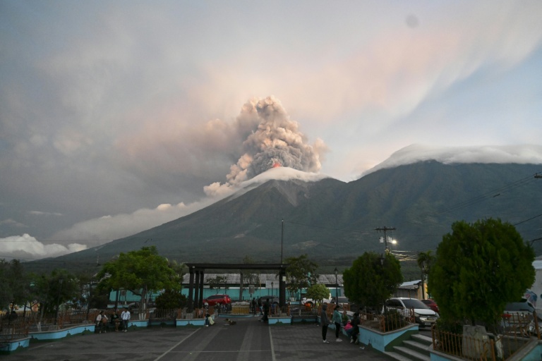 Eruption du volan de Fuego, au Guatemala, le 4 août 2026