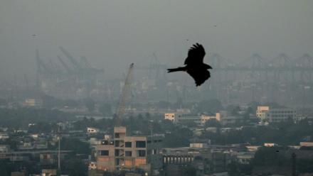 La ville de Karachi dans un épais brouillard de pollution, le 10 janvier 2026 au Pakistan