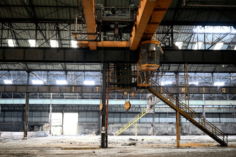 L'intérieur d'une aciérie abandonnée à Charleroi, dans le sud de la Belgique, le 9 février 2026