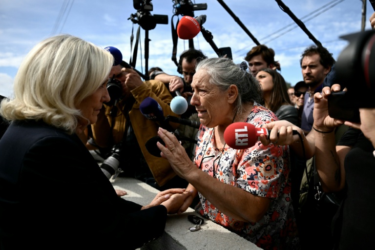 La candidate du RN à la présidentielle, Marine Le Pen, en déplacement au Porge, en Gironde, le 17 septembre 2026