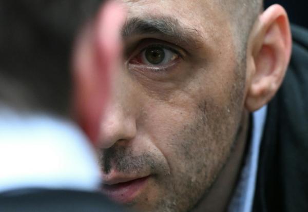 Cédric Jubillar au procès du meurtre de son épouse Delphine, le 23 septembre 2025 à la cour d'assises du Tarn, à Albi
