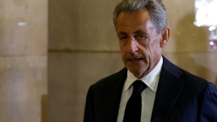 L'ancien président de la République Nicolas Sarkozy à son arrivée au tribunal à Paris le 27 mai 2026