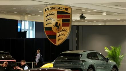Le logo de Porsche au salon de l'auto de New York, aux Etats-Unis, le 11 avril 2026